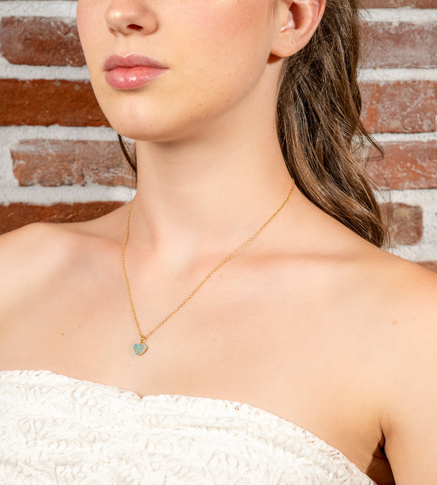 Cuore Turchese – Collana dorata con cuore e cristalli